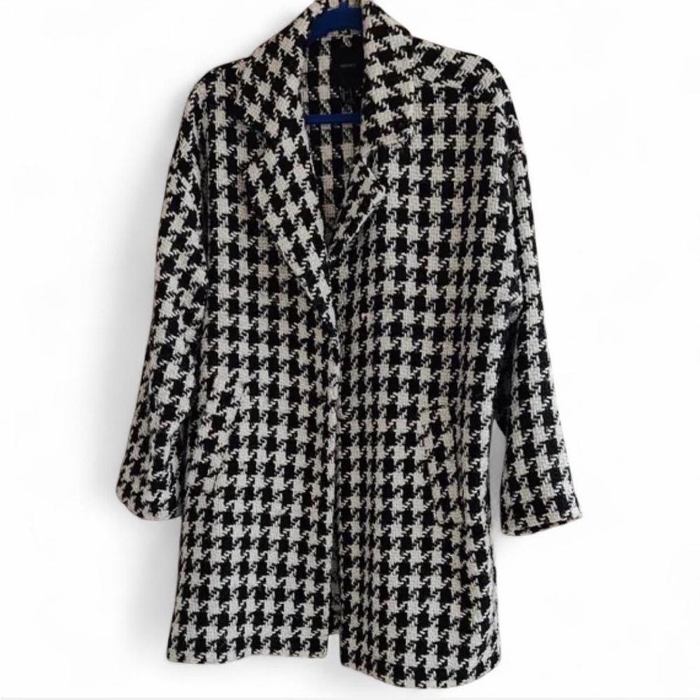 Forever 21 Black & White Tweed Coat Size M